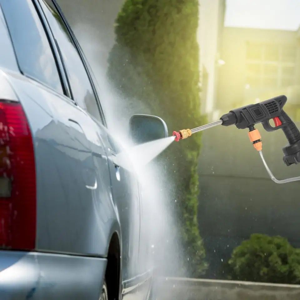 AKU VYSOKOTLAKOVÝ ČISTIČ-MINIWASH 36V S 2 BATÉRIAMI A KOMPLETNÝM VYBAVENÍM HAMMER TOOLS